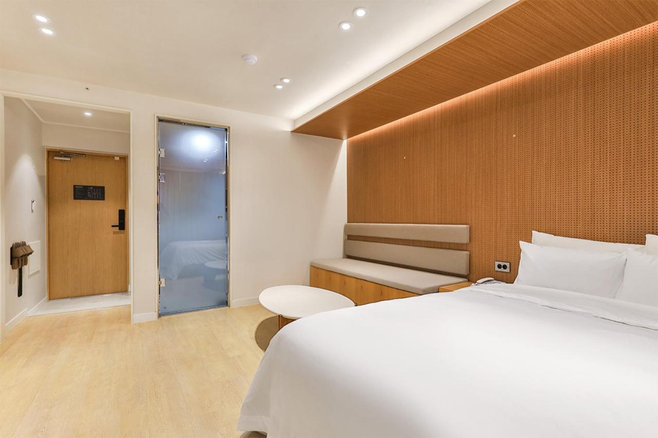 Gridt Hotel & Home Кьонджу Екстер'єр фото